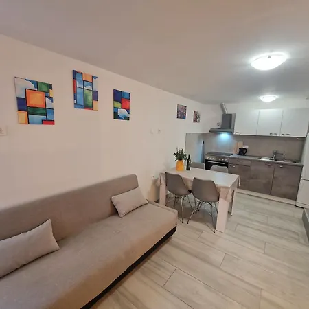 Sirovica Apartman
