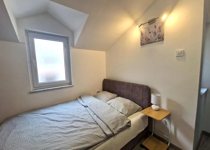 Sirovica Apartment *